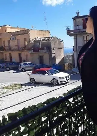 Casa Nel Borgo * Бадолато-Стационе